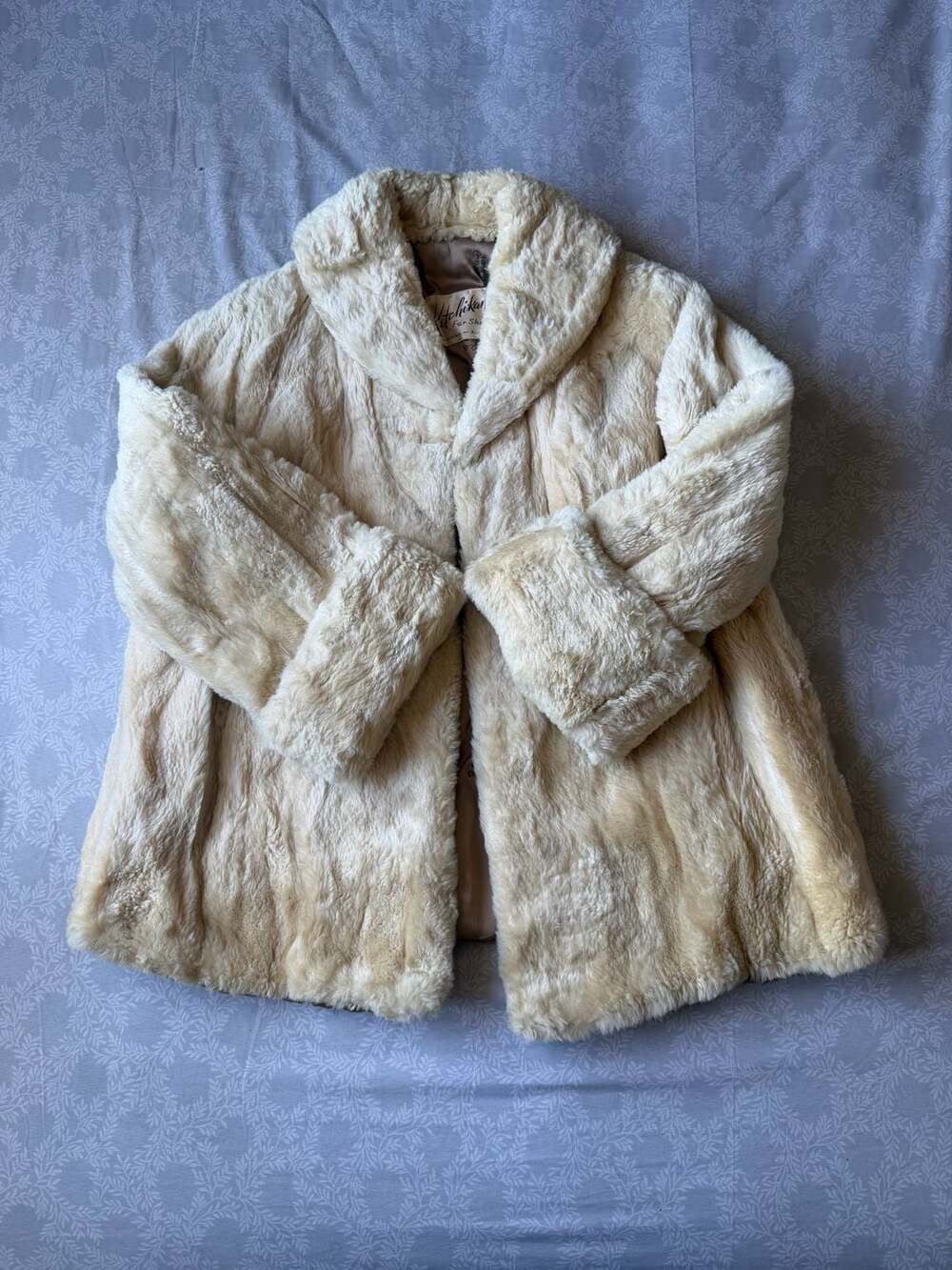 Vintage 50s Ketchikan Fur Shop Alaska Cream Genuine Fur Swing Coat Monogram M